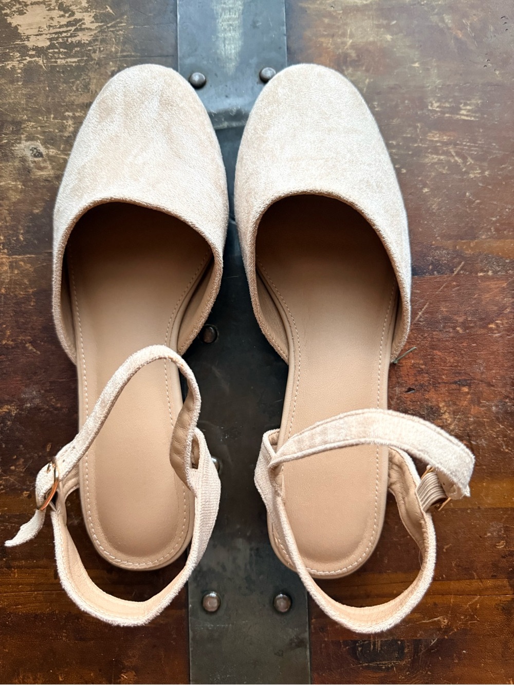 New Ecetana Women’s Neutral Beige Closed-Toe Slingback Flats